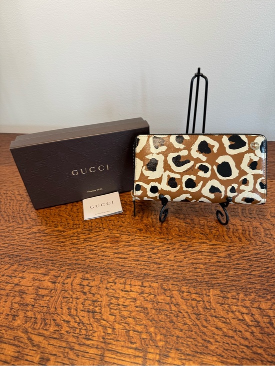 Gucci Handbags - Gucci Leopard Print Leather Zip-Around Continental Wallet w/Box and COA